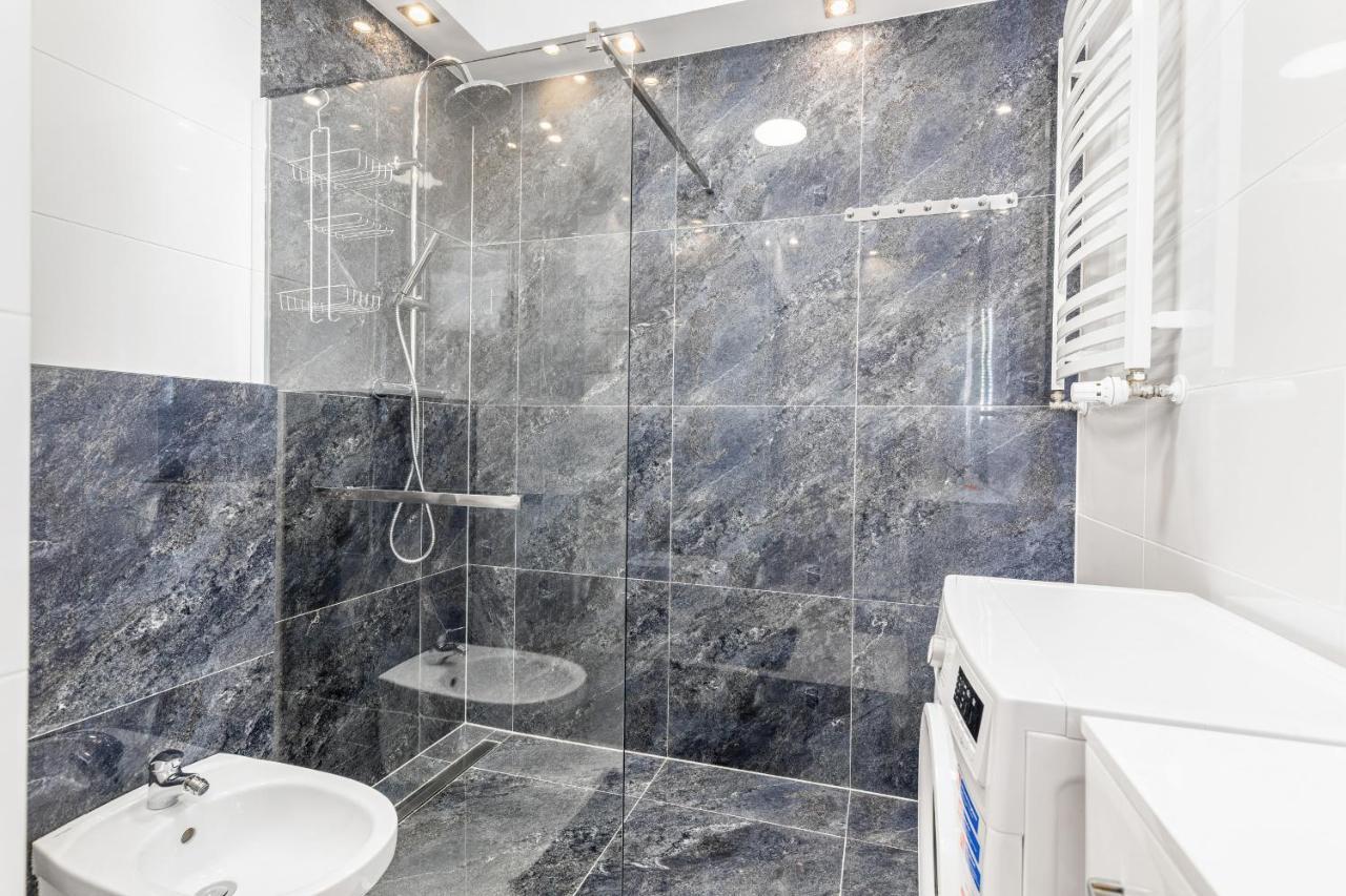 Apartament Deluxe Platany C38 By Renters Apartment โควอบเซก ภายนอก รูปภาพ