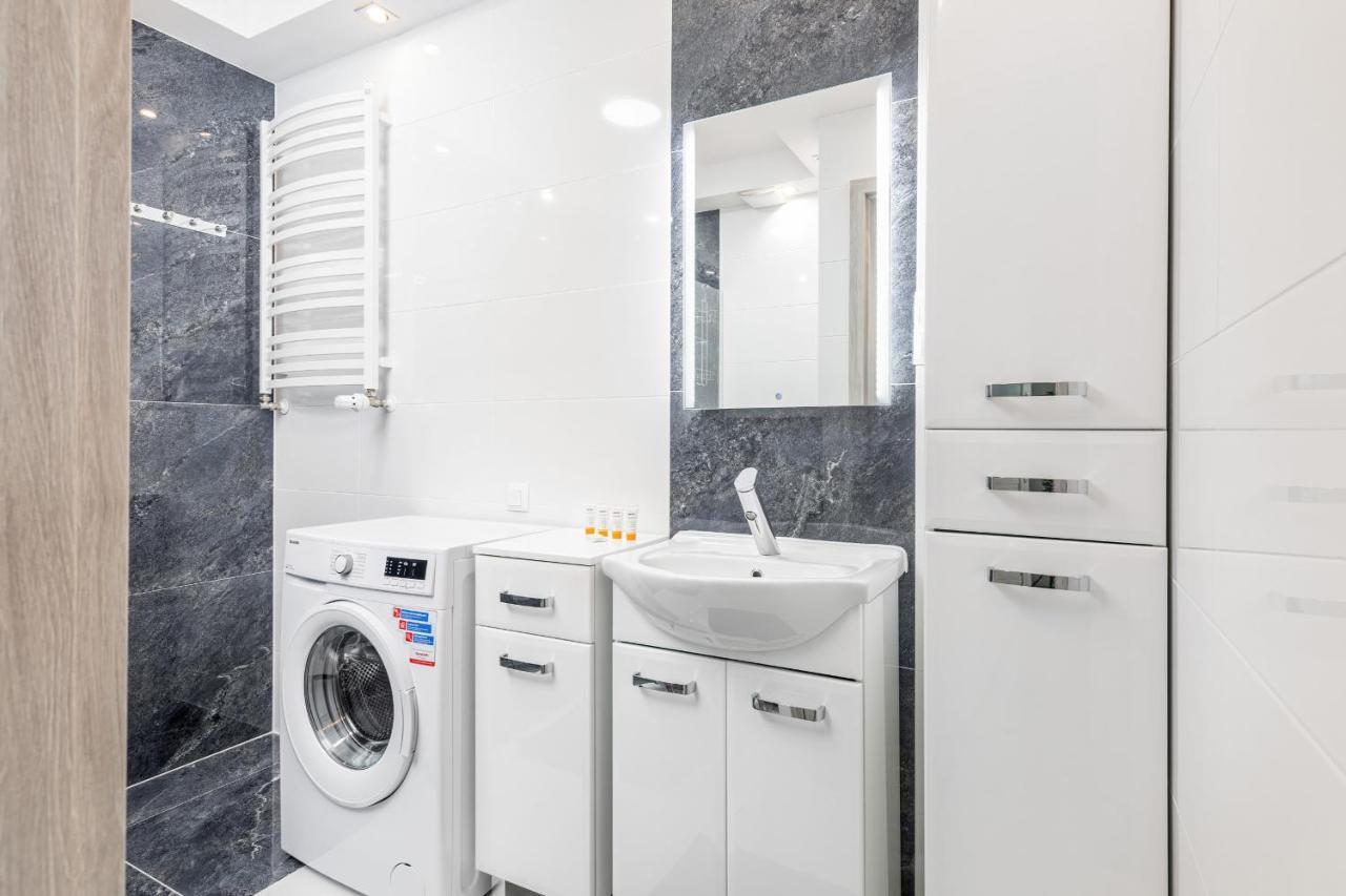 Apartament Deluxe Platany C38 By Renters Apartment โควอบเซก ภายนอก รูปภาพ